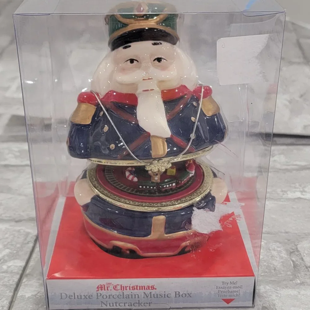 Mr. Christmas Nutcracker Animated Porcelain Music‎ Box Dated 2012 VIDEO New